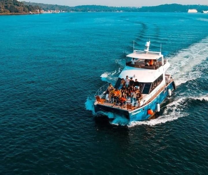 adventure party boat in goa