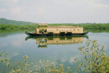 houseboat stay in goa